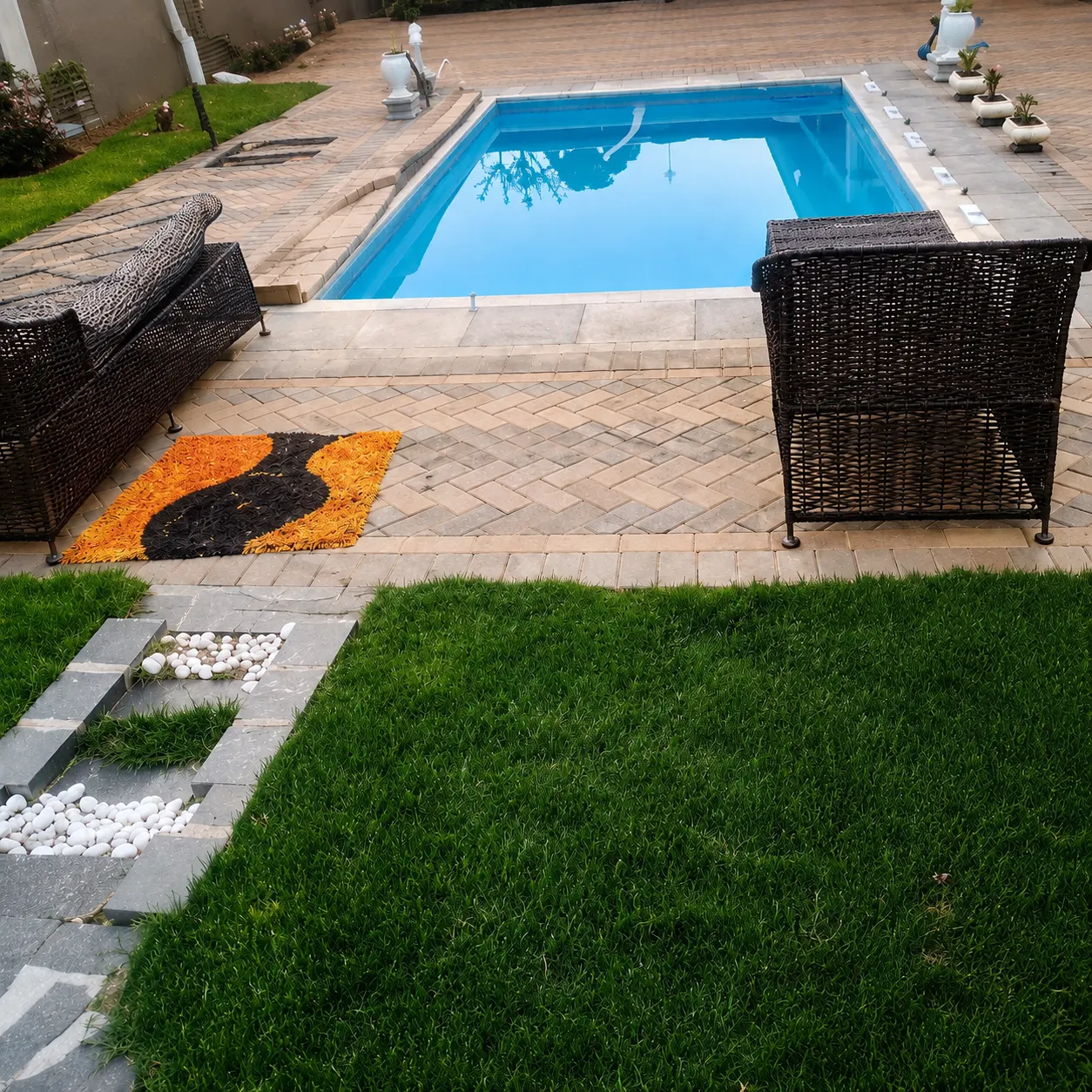 Pool retreat